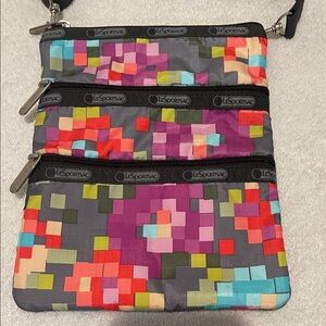 NWOT LeSportsac Multicolor Pixel Crossbody Bag Adjustable Strap 3 Zipper Pockets